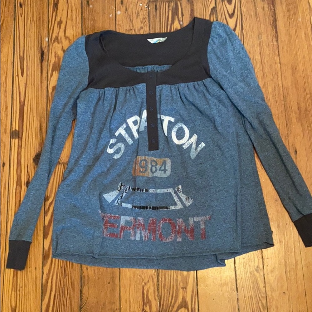 Logo sweater shirt